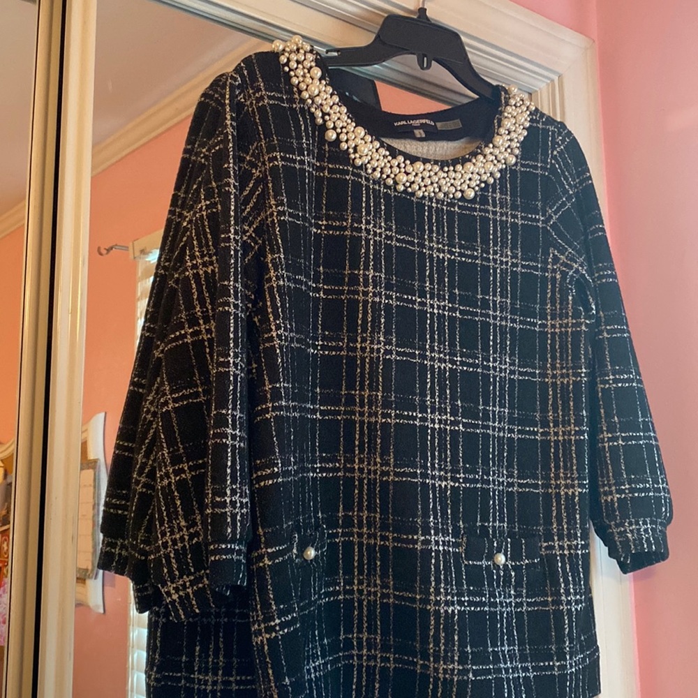 Karl Lagerfeld shirt with a beautiful faux pearl collar.